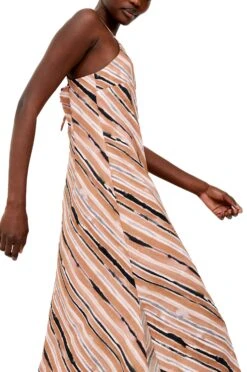 French Connection Gaia Flavia Textured Dress -Cheap Feminique Finds Store p60958 Z 011220240802441745x2628 1