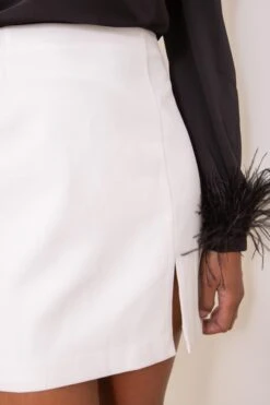 Winter White Mini Skirt -Cheap Feminique Finds Store p61091 Z 102720230756232000x3000 1